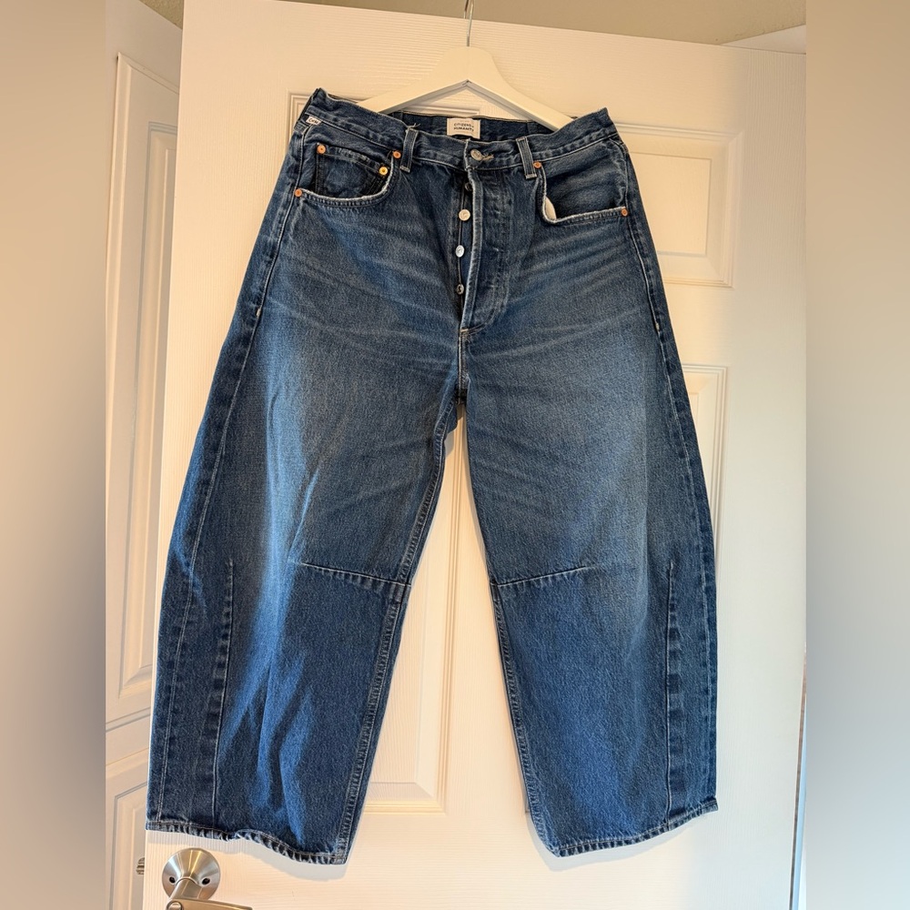Citizens of Humanity Horseshoe High-
Rise Barrel Jeans 29 Petite